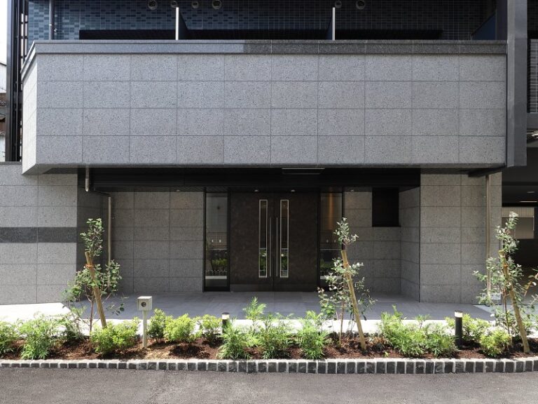 プレサンス西淀川新築工事（金属工事）