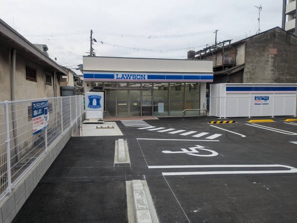 ローソン東成大今里南２丁目店新築工事（屋根・外壁工事）